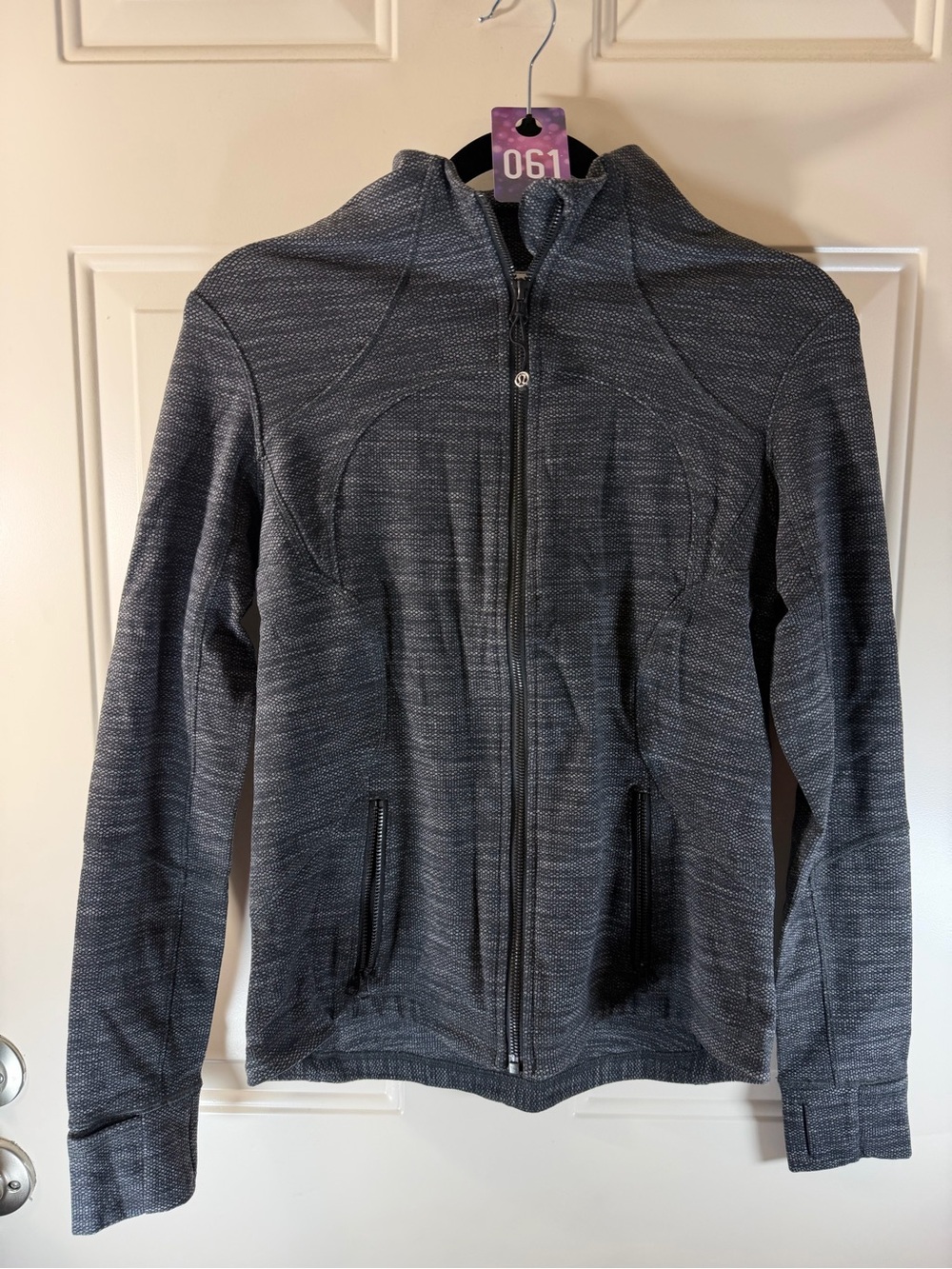 Lululemon Define Jacket Women’s Size 6 Gray Hooded Textured Activewear 061